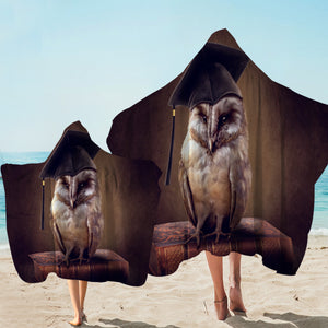 Prof. Owl Hooded Towel