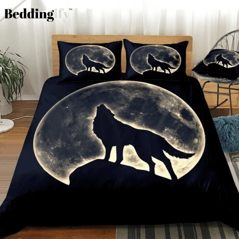 Image of Wolf Howling In Full Moon Bedding Set - Beddingify