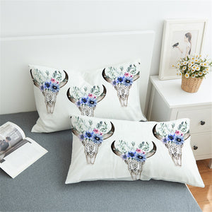 Flowery Trophyhead White Pillowcase