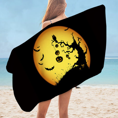 Image of Spooky Halloween Tree Bath Towel