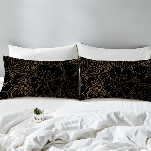 Image of Gold Line Clover Pillowcase