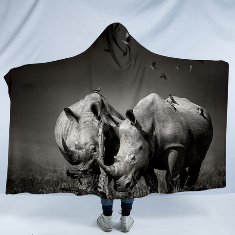Image of B&W Rhino Duo SW0500 Hooded Blanket