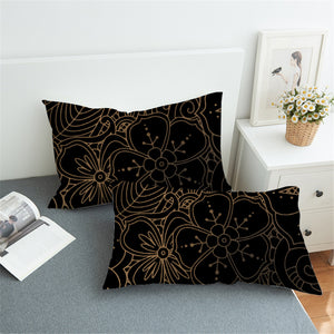 Gold Line Clover Pillowcase