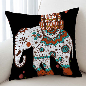 Christmassy Elephant Cushion Cover - Beddingify