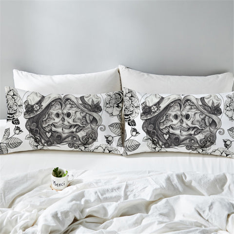 Image of Skull Love Pillowcase