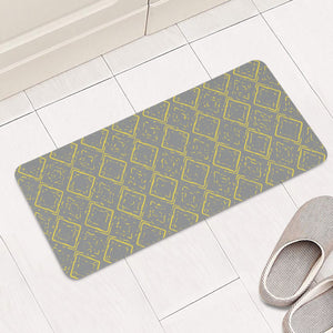 Ultimate Gray & Illuminating #4 Rectangular Doormat