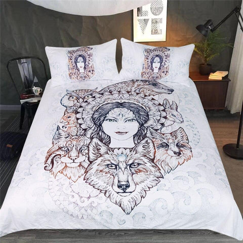 Image of Woman Wolf Comforter Set - Beddingify