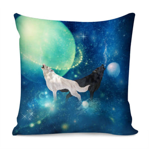 Awesome Wolf In Black And White Pillow Cover