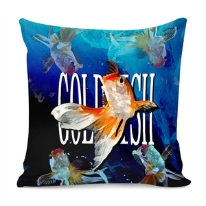 Goldfish And Ocean With Bubbles And Water Drops Pillow Cover