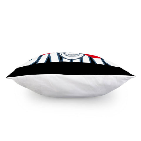 Image of Skiing Pillow Cover