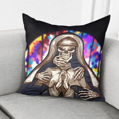 Image of Skull Pillow Cover