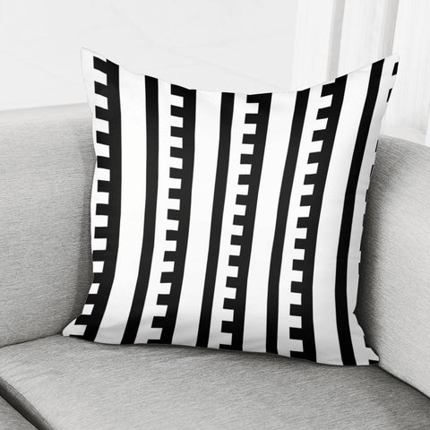 Image of Black And White Geometric Design Pattern Pillow Cover