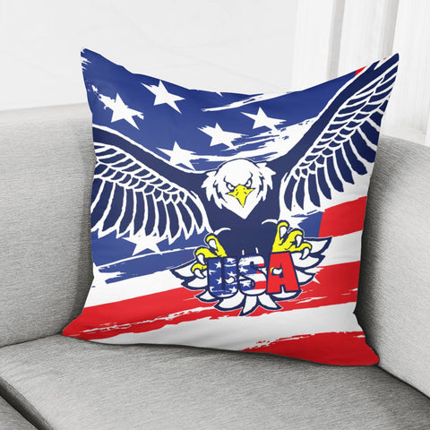 Image of Bald Eagle Pillow Cover