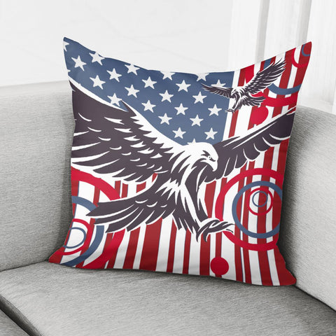 Image of Bald Eagle Pillow Cover