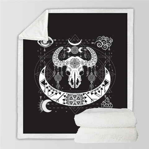 Image of Witchcraft Magic Skull Cozy Soft Sherpa Blanket