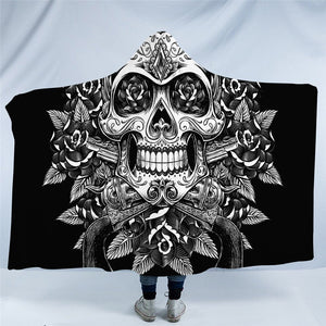 B&W Regal Skull STR018956016 Hooded Blanket