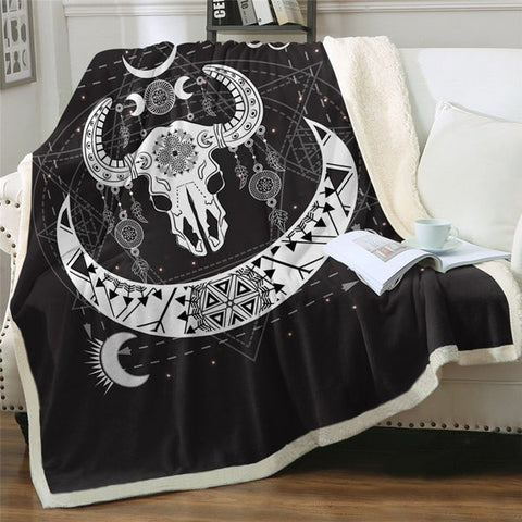 Image of Witchcraft Magic Skull Cozy Soft Sherpa Blanket