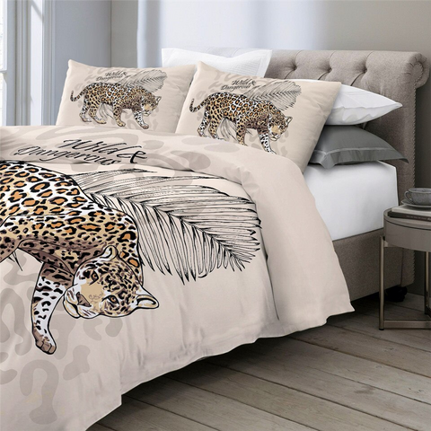 Image of Wild Cheetah Comforter Set - Beddingify