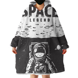 Black & White Astronaut LKSPMA69 Hoodie Wearable Blanket