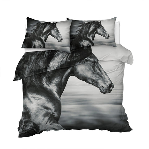 Image of B&W Horse Bedding Set - Beddingify