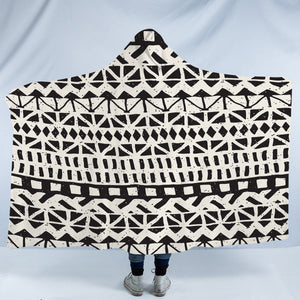 B&W Triangle Aztec SWLM3465 Hooded Blanket