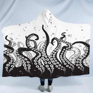 B&W Octopus's Tentacles SWLM3654 Hooded Blanket