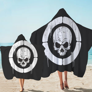 B&W Military Skull Spray SWLS4534 Hooded Towel