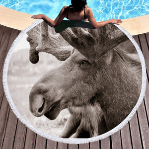 Old Reindeer Head SWST3743 Round Beach Towel