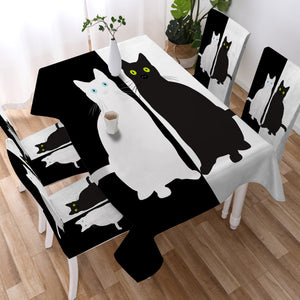 Reflect B&W Cats  SWZB3380 Tablecloth