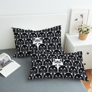 Stand Out Cat SWZT1392 Pillowcase