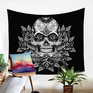 SKull On Roses B&W Tapestry - Beddingify